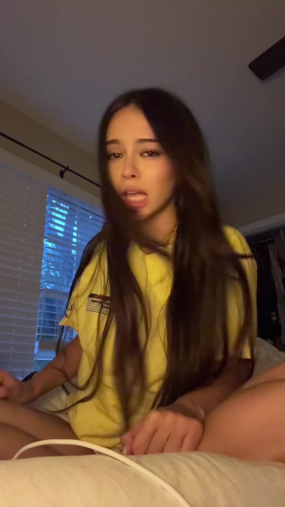 @bella