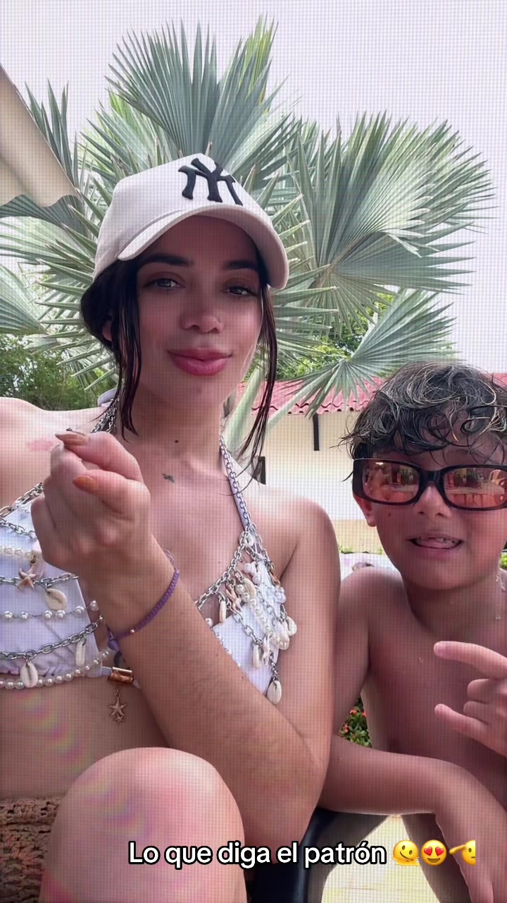 @M👑M