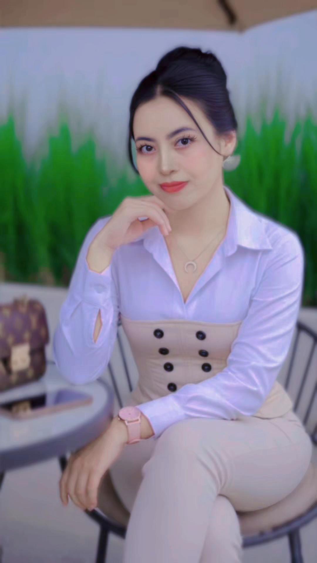 @Devi 🌸