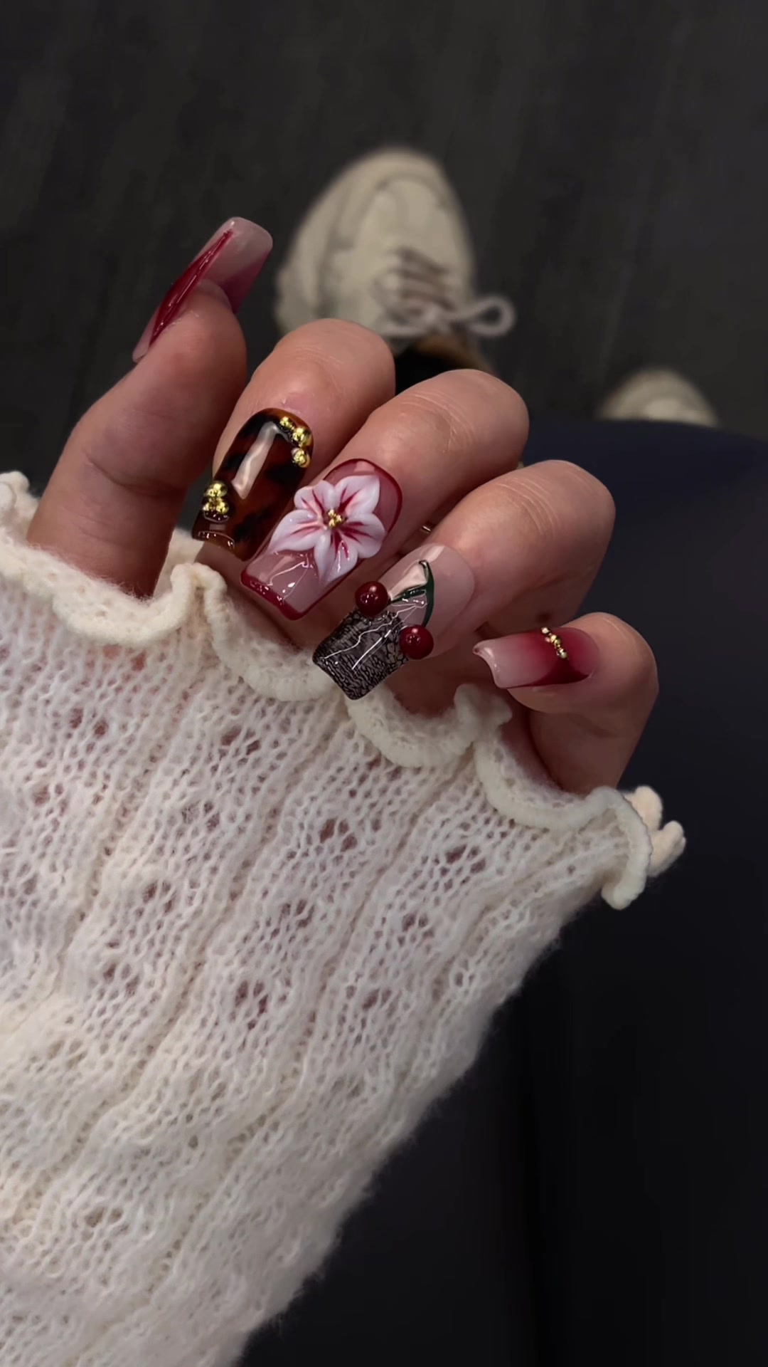 @Fullovenail