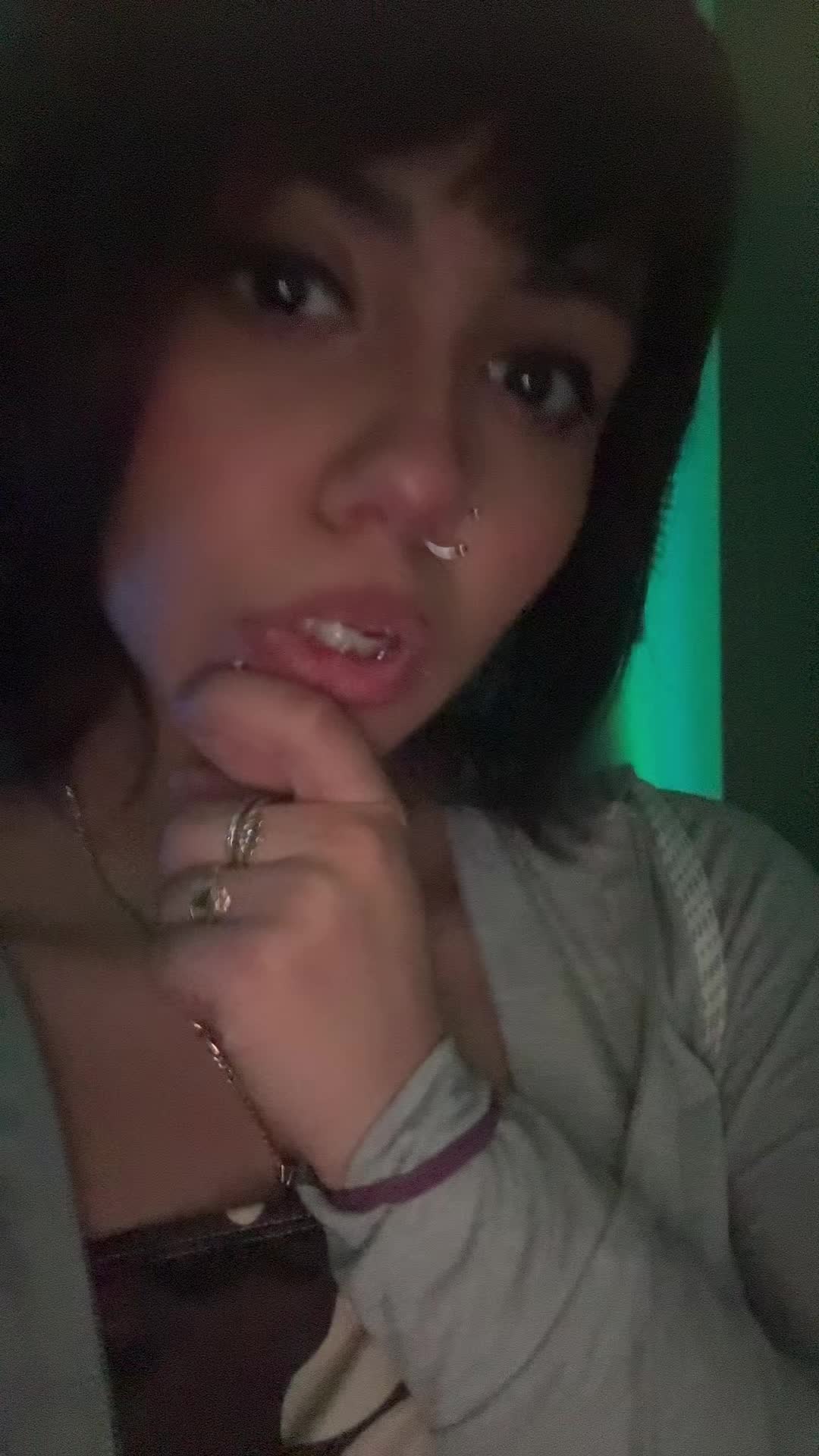 @️