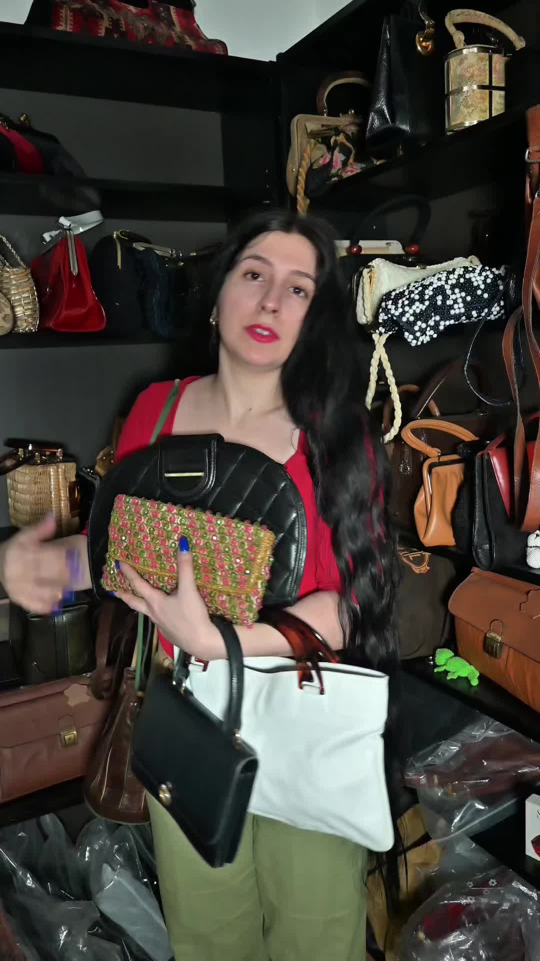 @Valeria👜👛