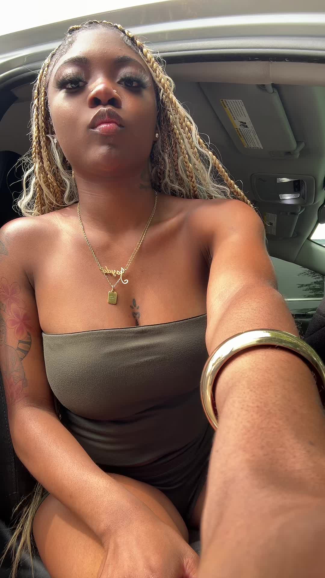 @Theyluvs_jayda🏳️&zwj;🌈