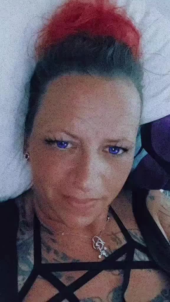 @LöwinmitriesenHerz