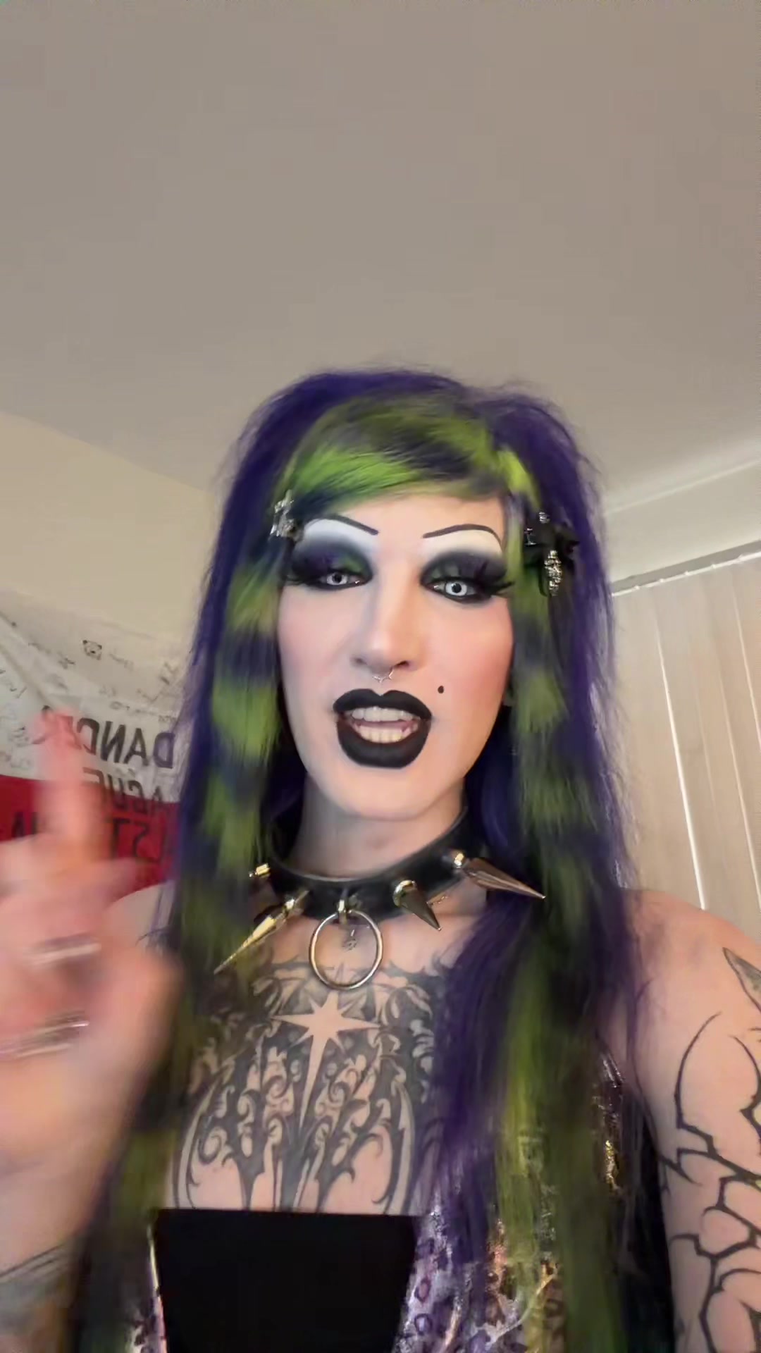 @6arelyhuman