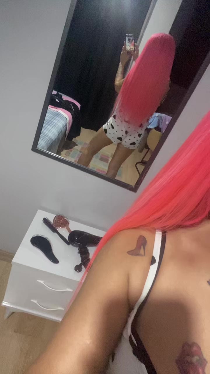 @laragizem16