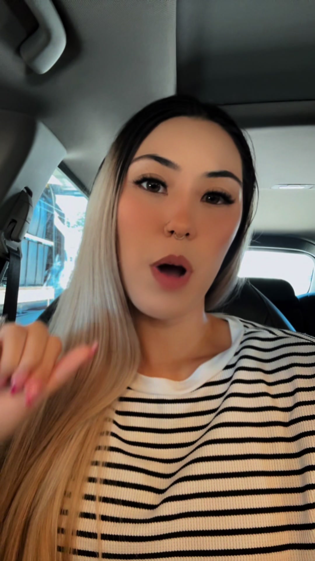 @adoseofv___