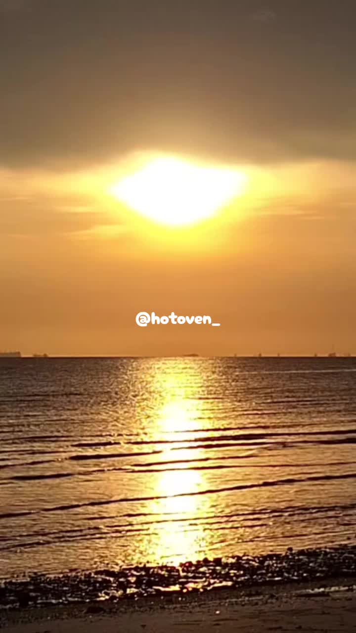 @Hotoven_