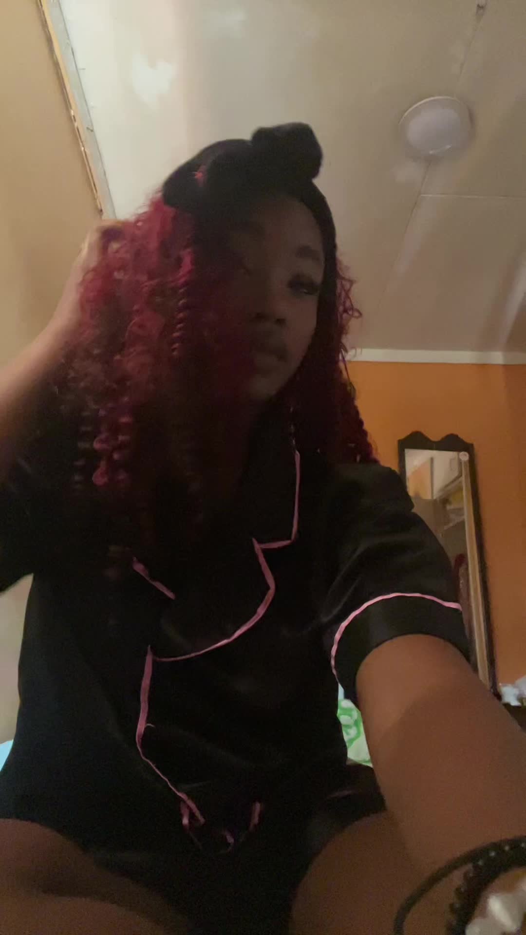 @𝔃𝔲𝔯𝔦