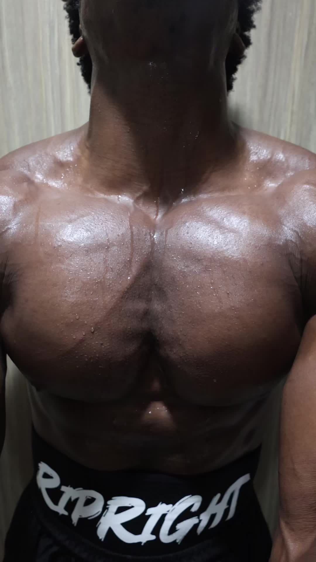 @Muscleboii