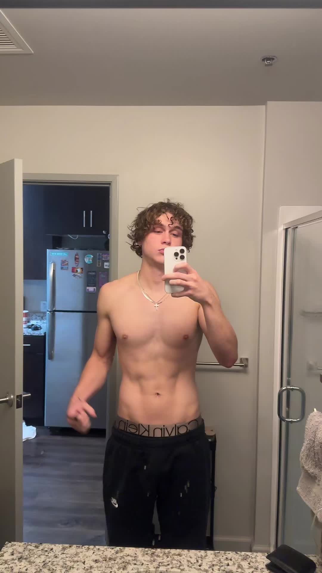 @MoonAtNight