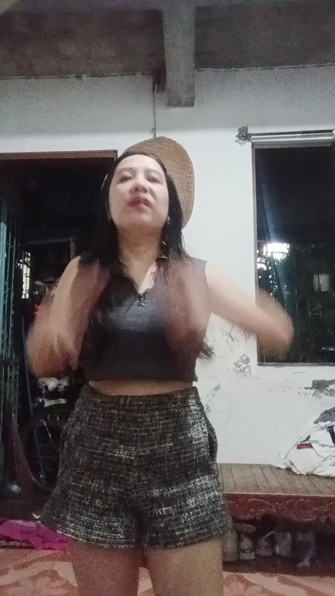 @macyresuena
