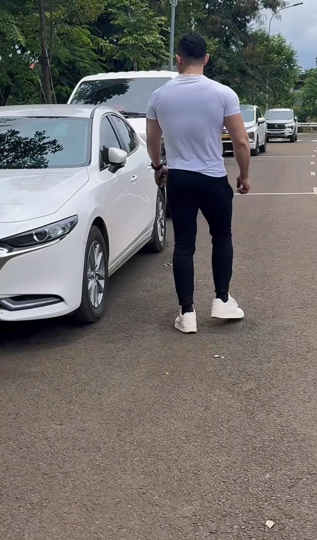 @Jone Trần