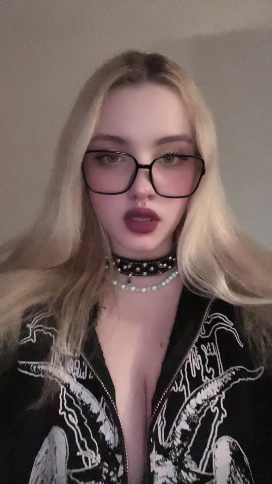 @Hello Kitty Nasta