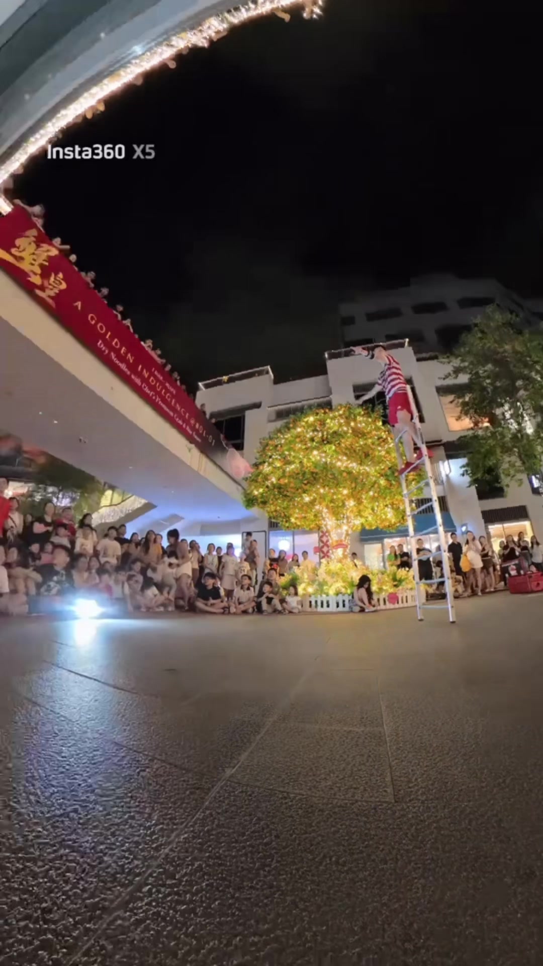 @Jonathan Goh the Circus Artist