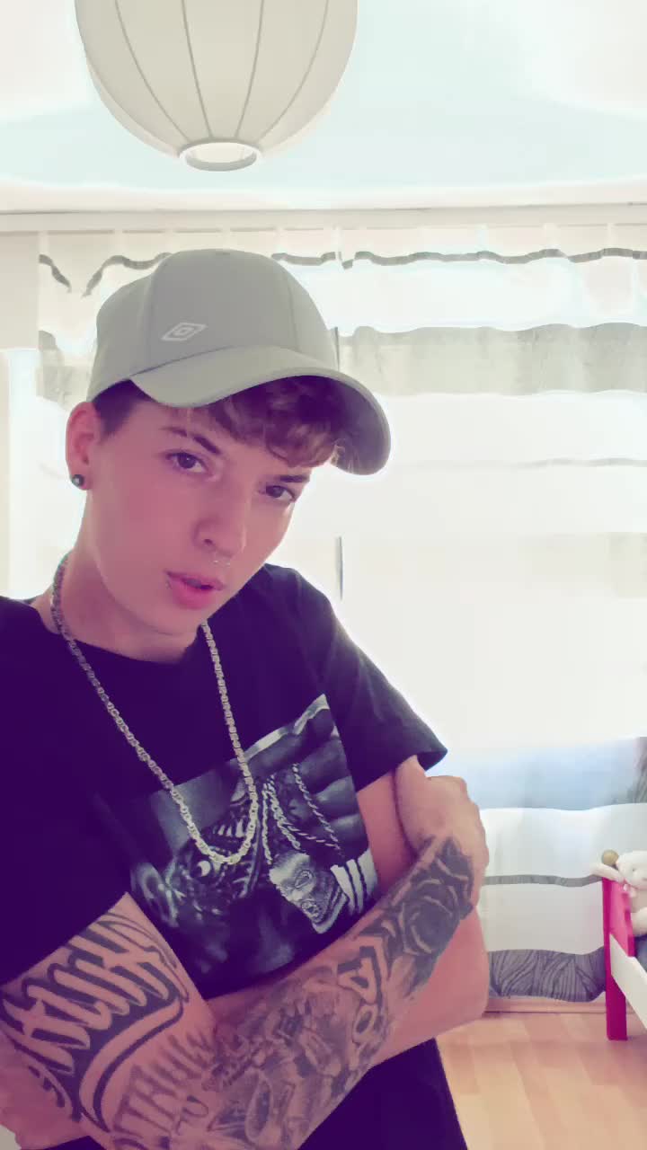 @Kingslowly