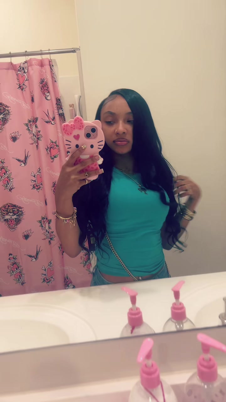@aprettygirl