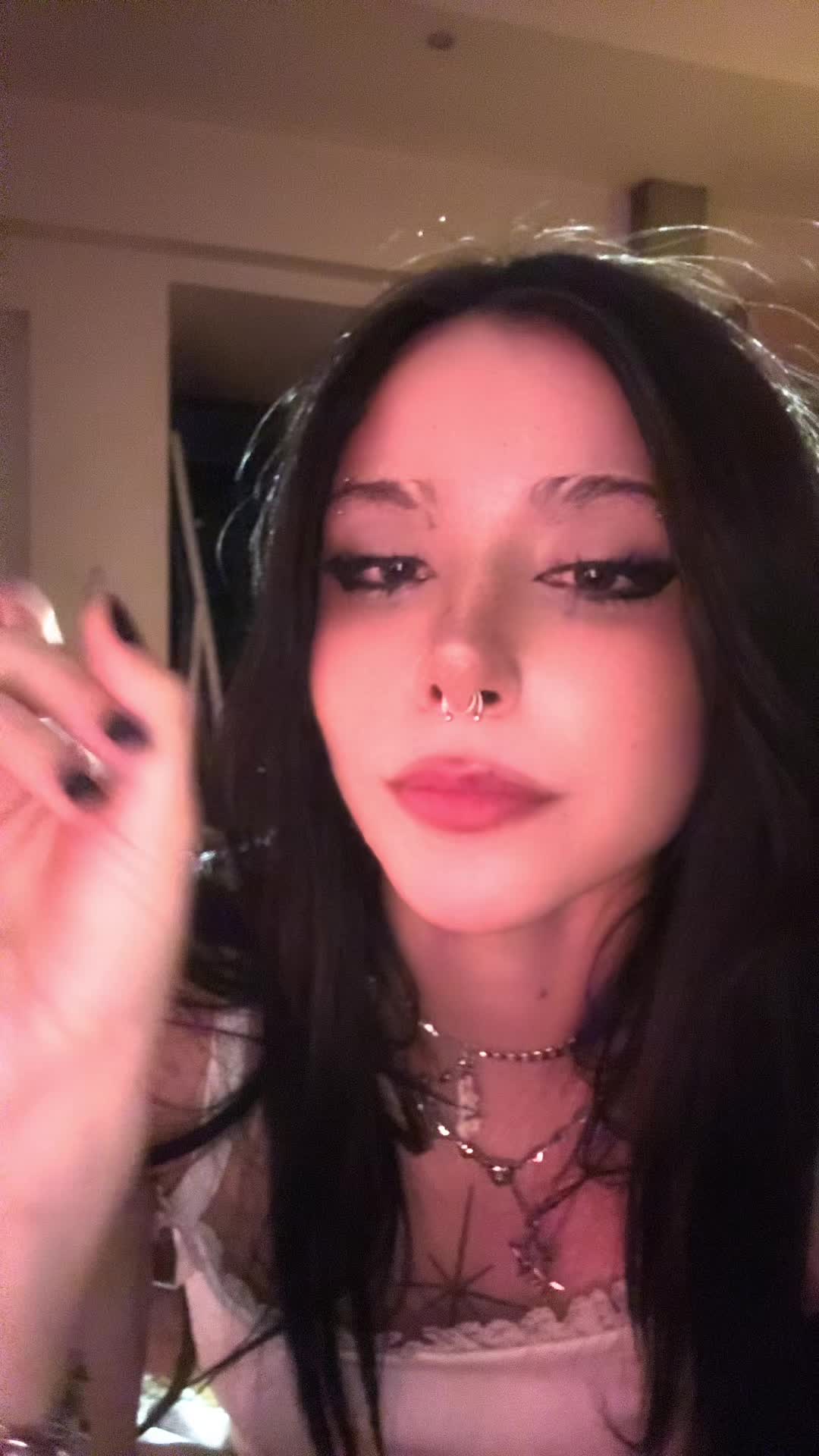 @livvx.jpg
