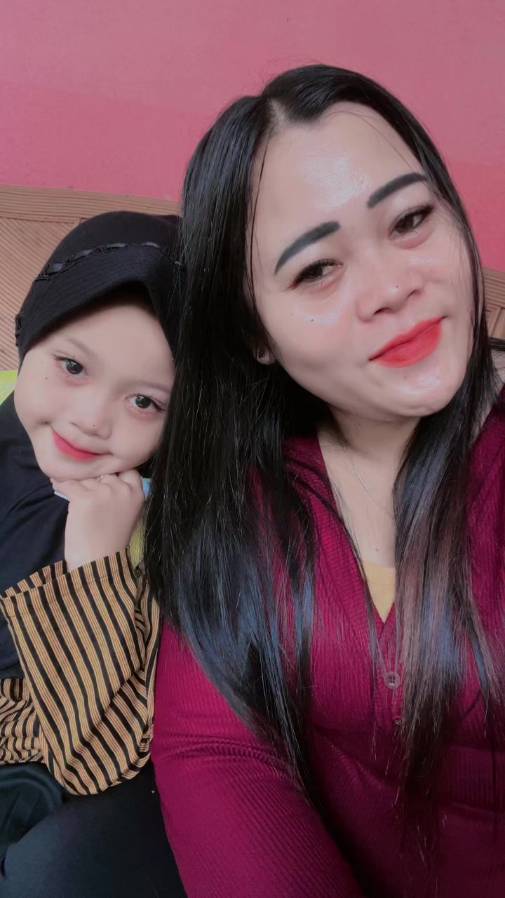 @mamanya della