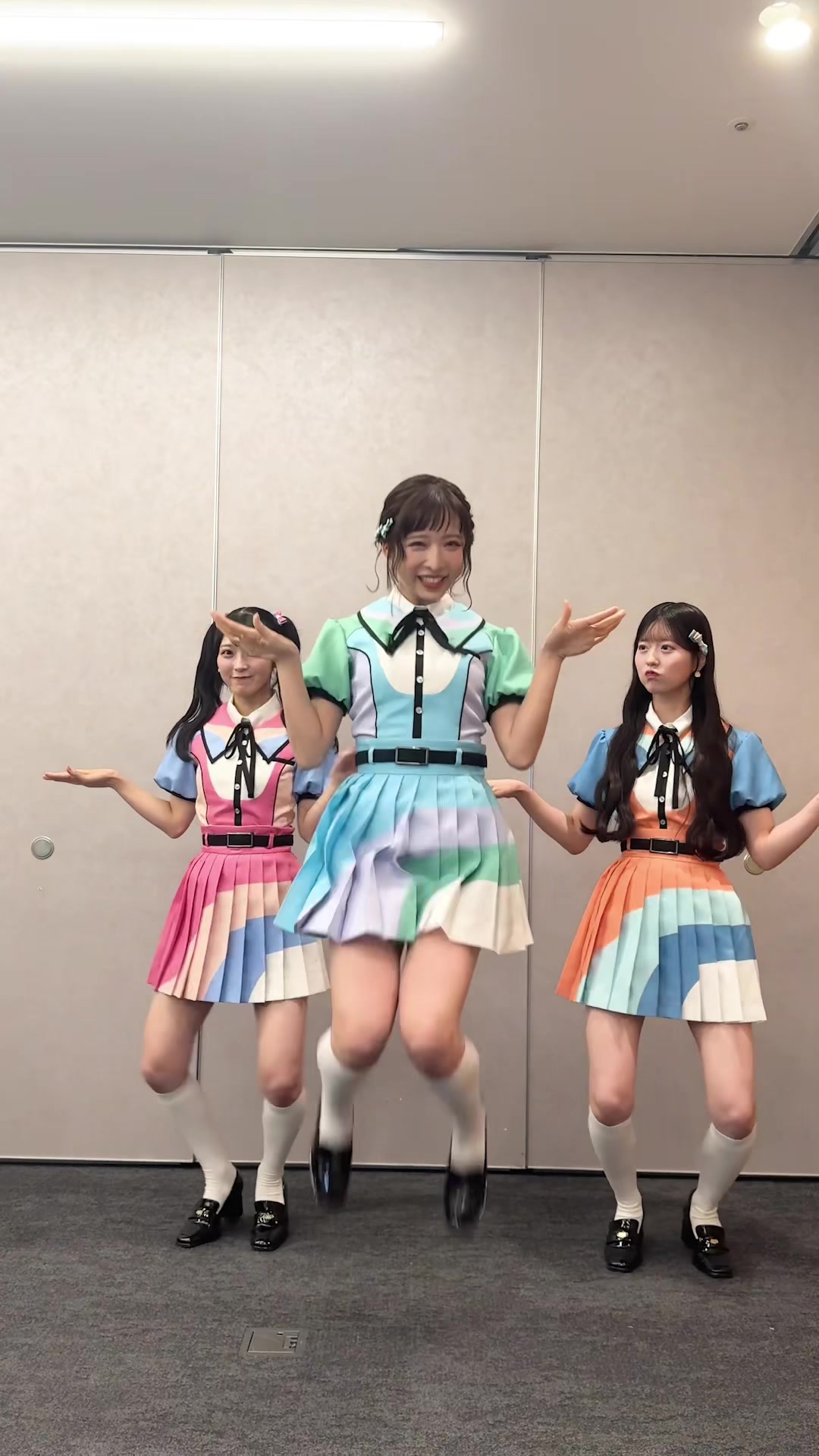 @AKB48