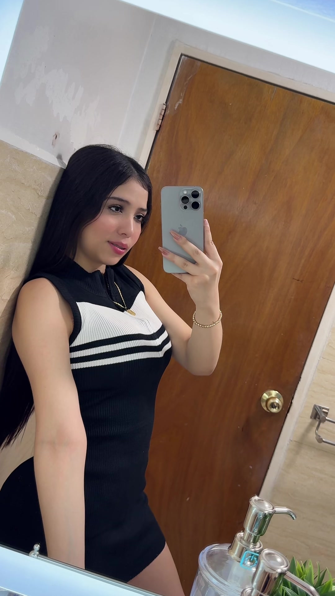 @Nicky🍒