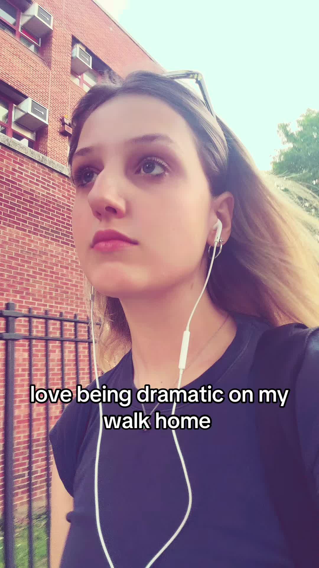 @lily