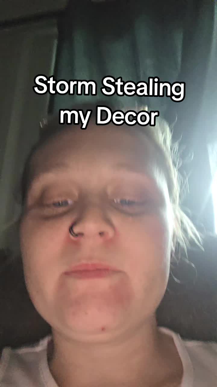 @EmieWonders