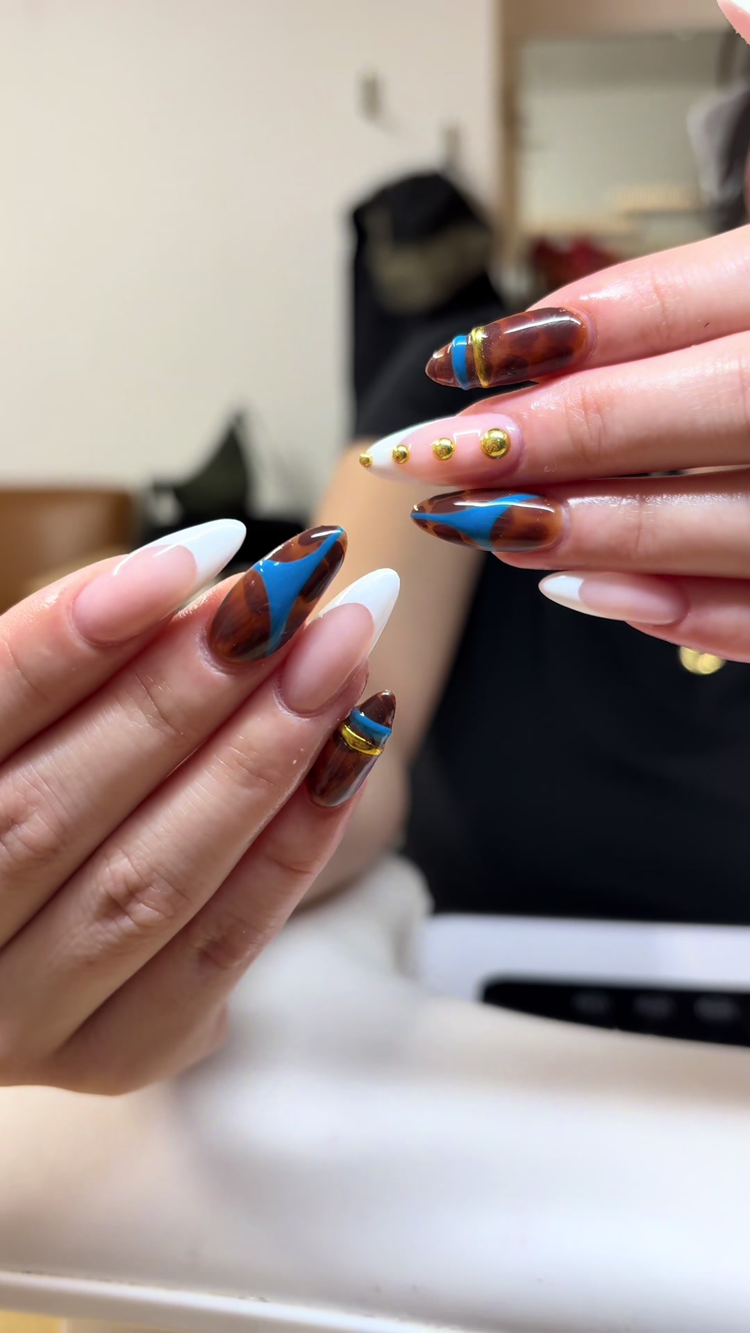 @NailsbyMc