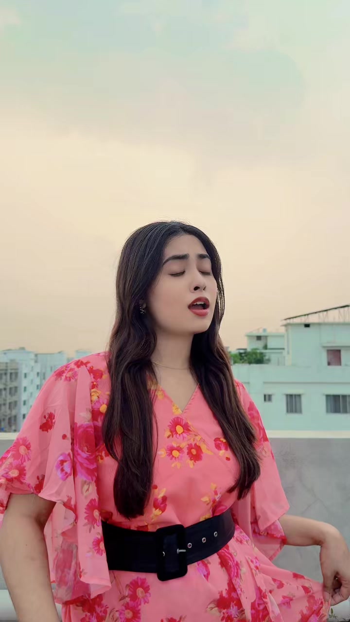 @✨RîYA💐