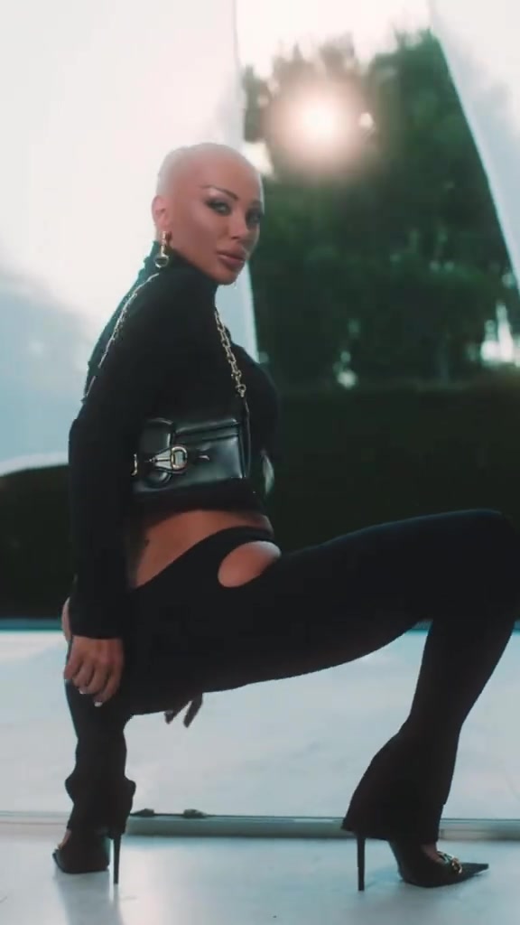 @𝓔 𝓜 𝓐 𝓝 𝓤 𝓔 𝓛 𝓐