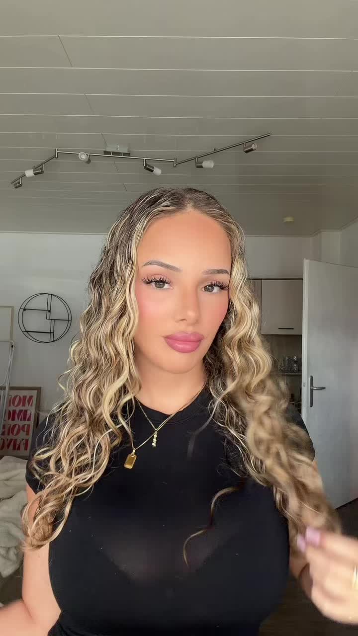 @Alina✨💞