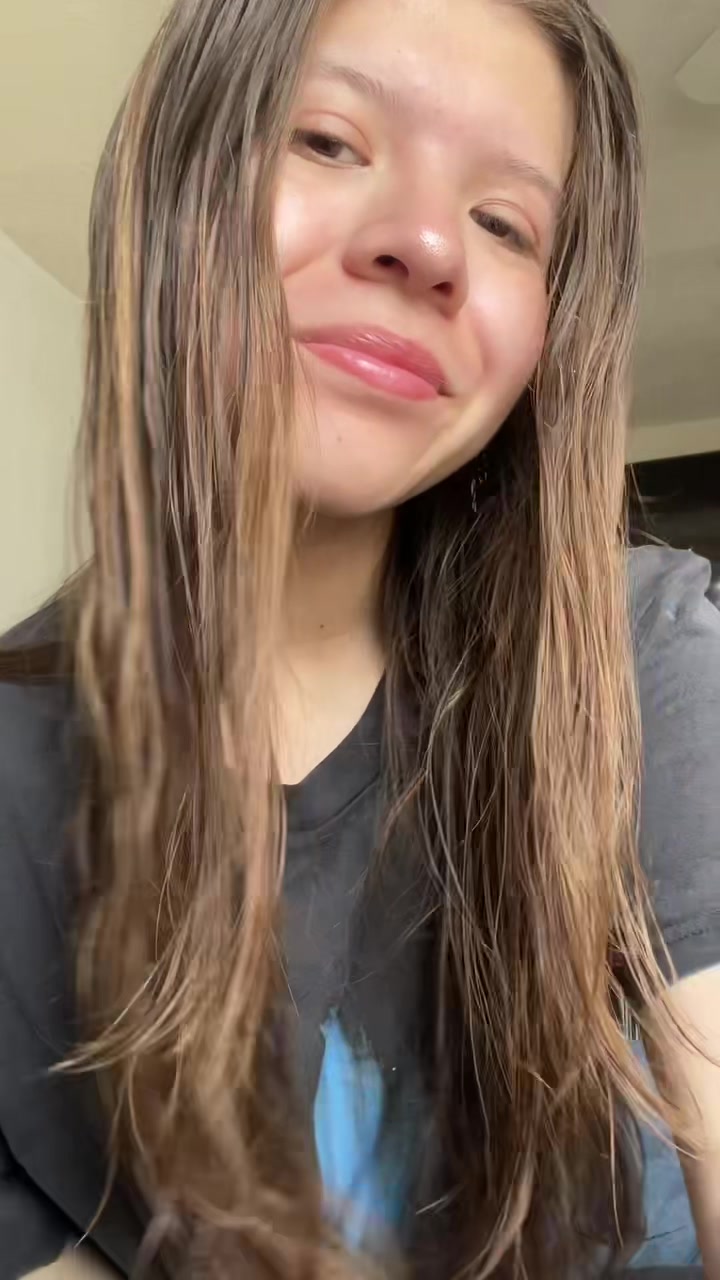 @Jhoselyn
