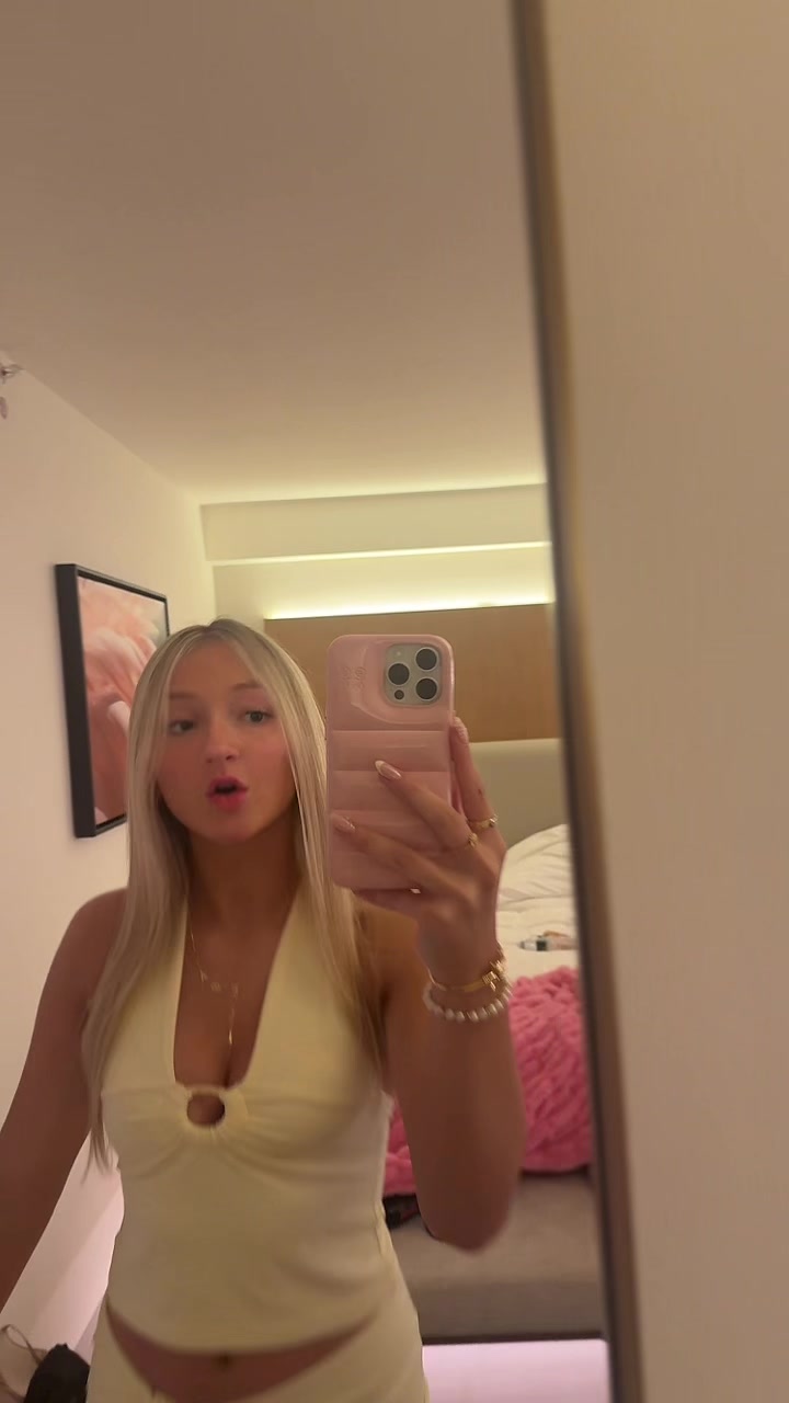 @bella