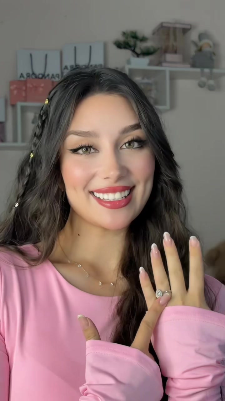 @Taya2002a