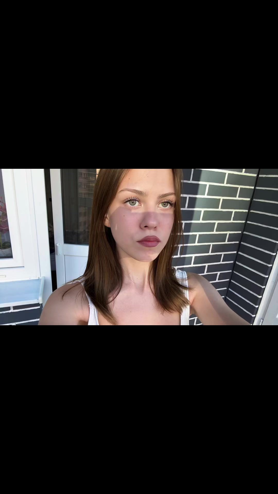 @༒