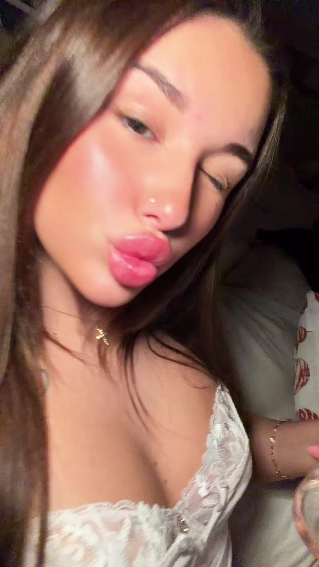 @onlyalexiax
