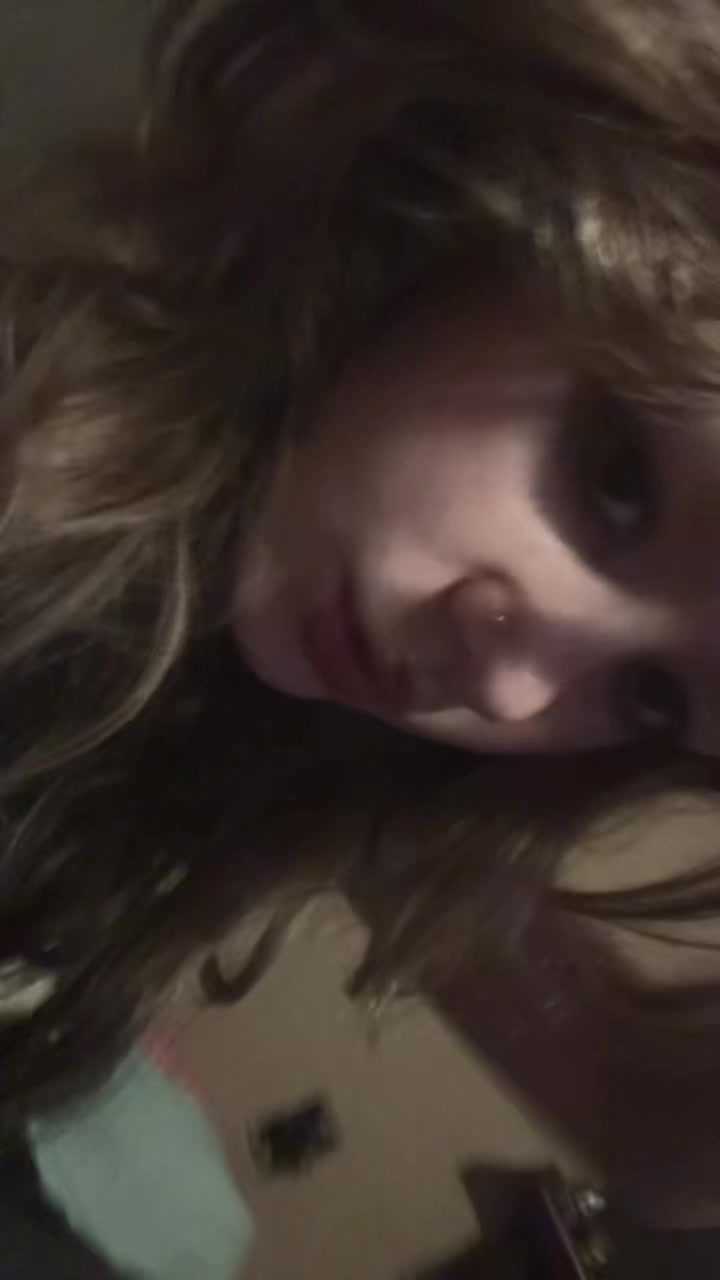 @zombie girl
