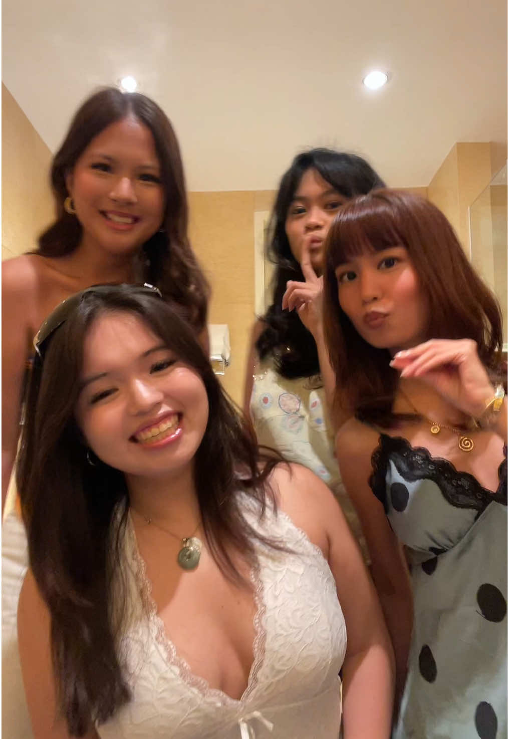 @anika