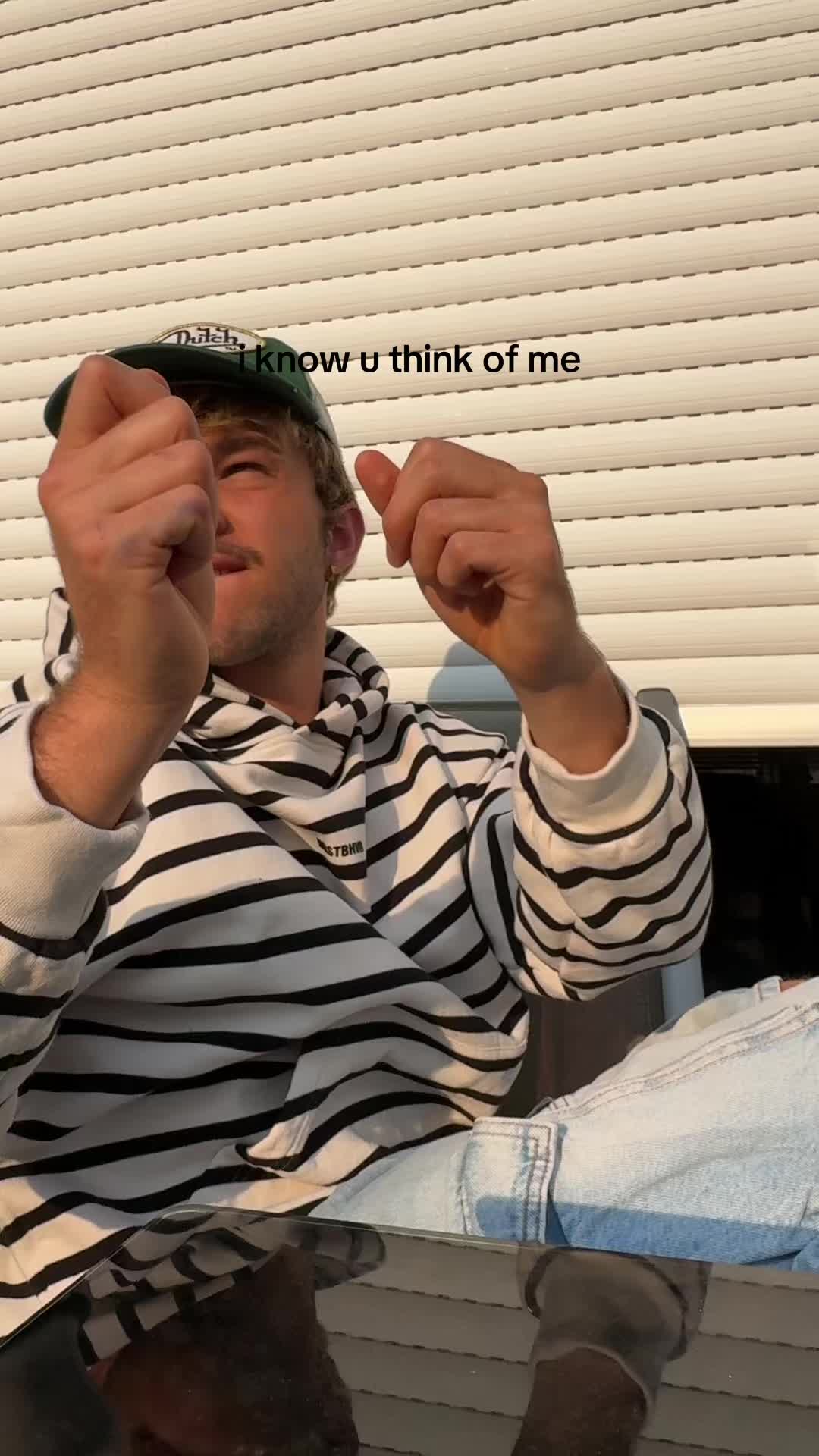 @simon