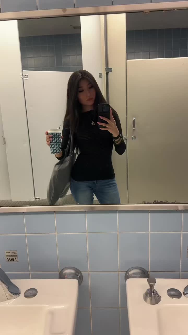 @minëk