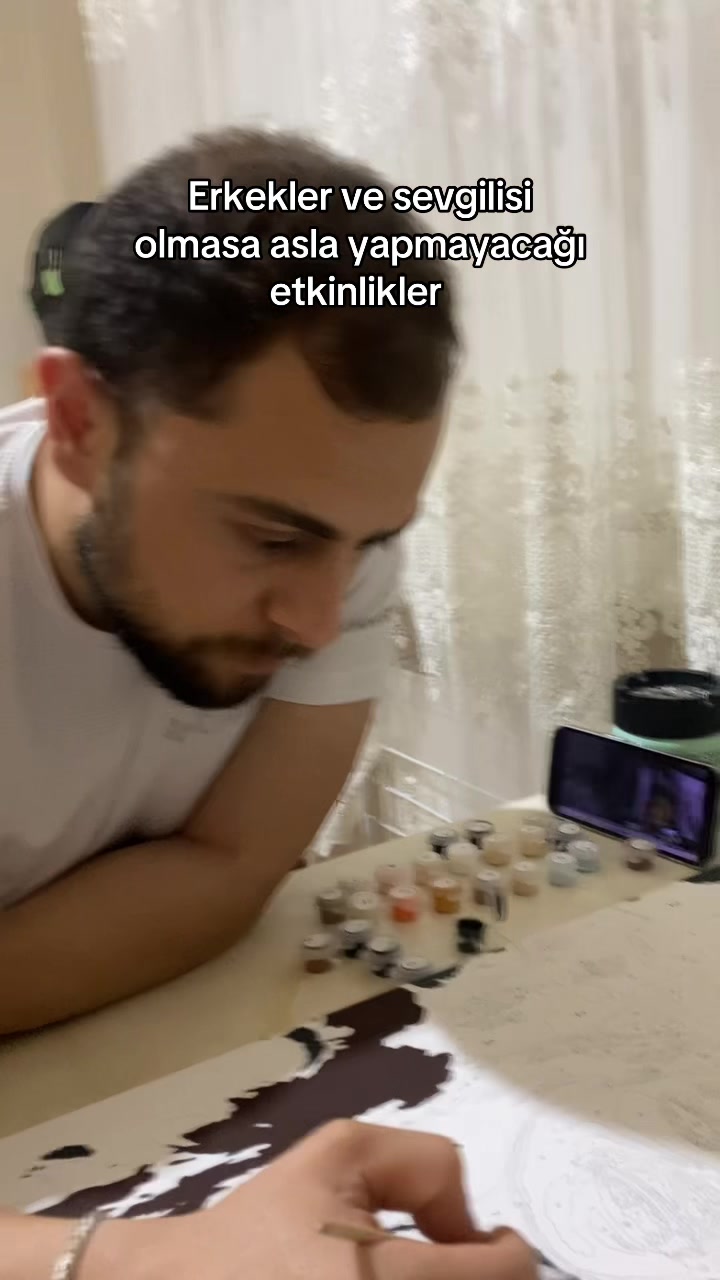 @Ebru Manay