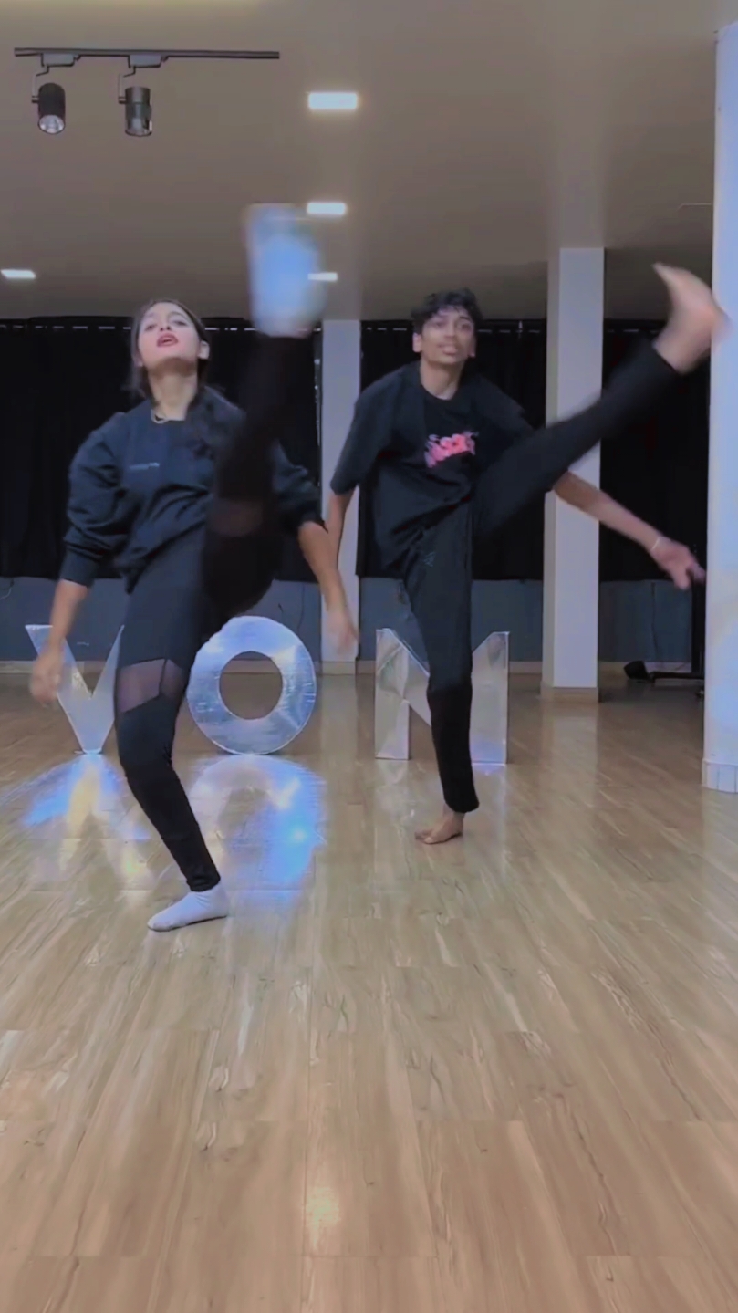 @Dance Lovers