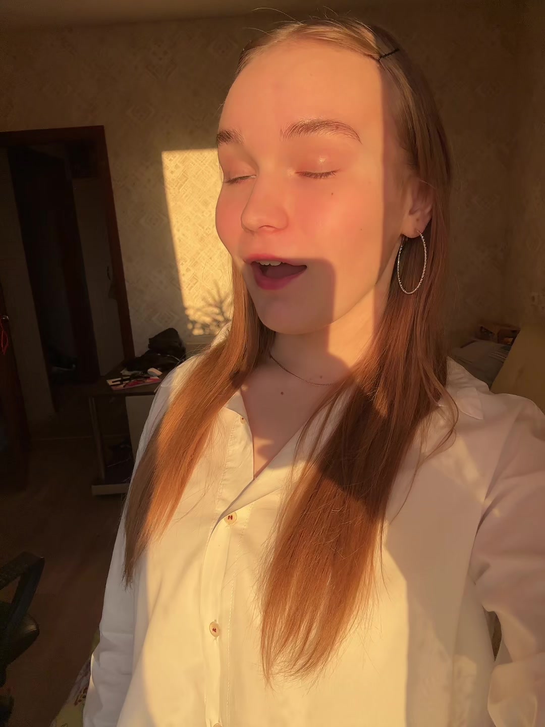 @vyvi