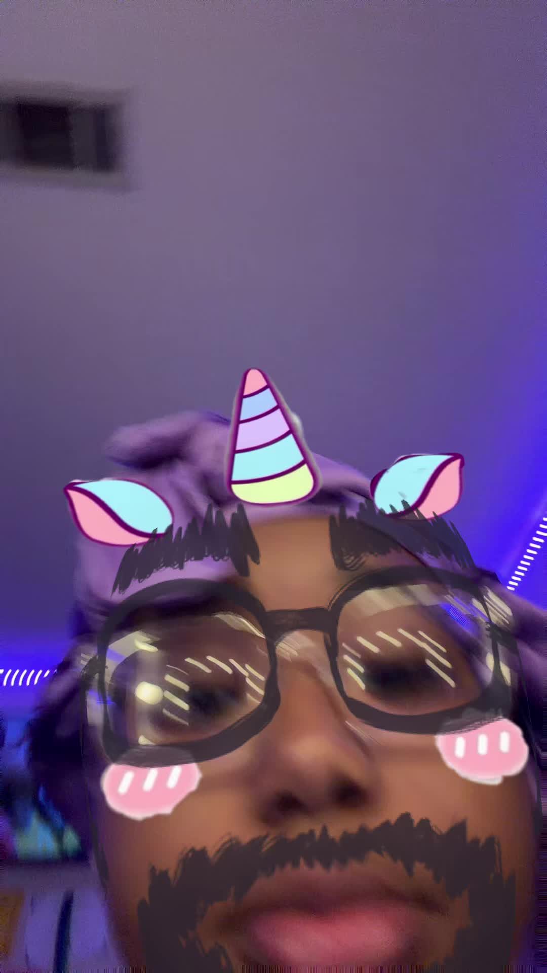 @👩🏽❤️💋👨🏿