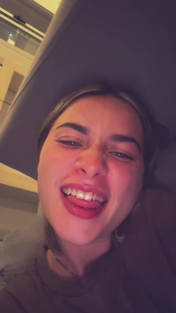@vickyyf