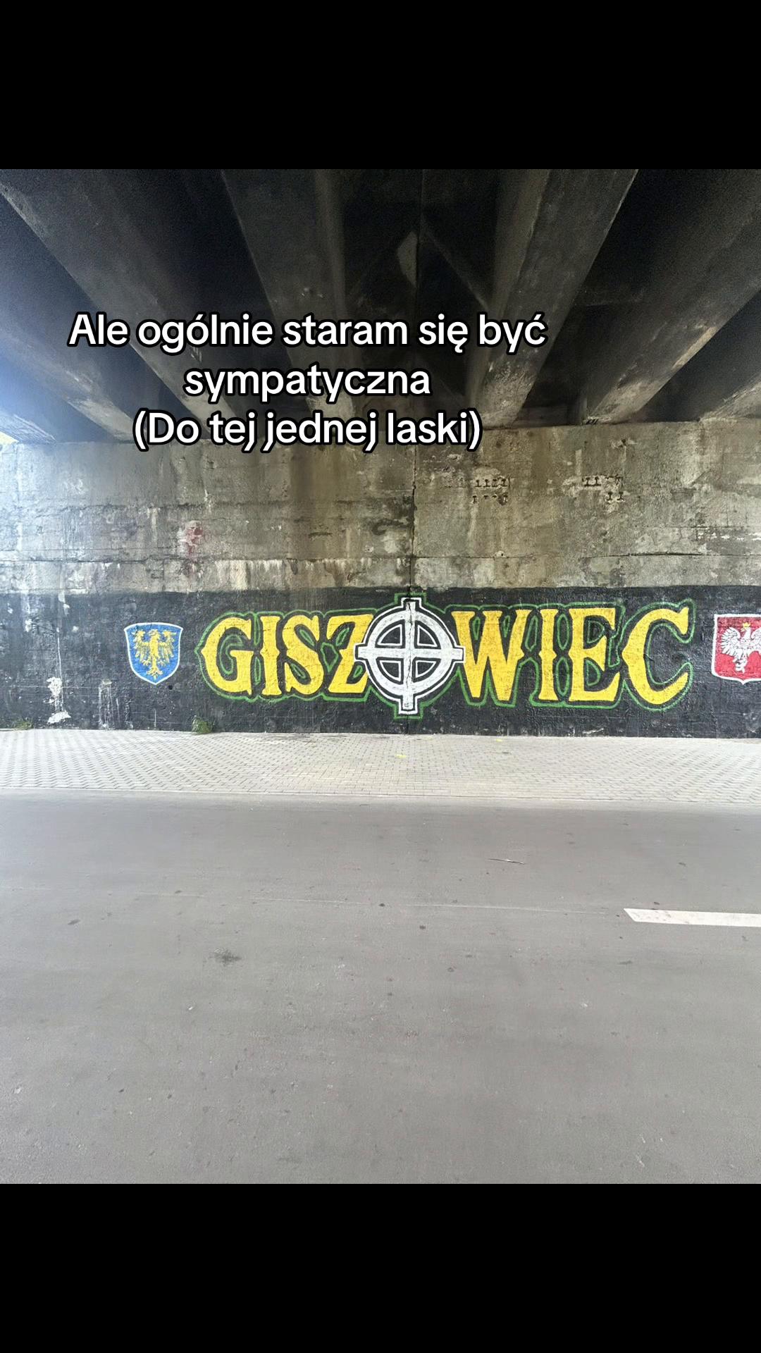 @_bl0ndynaa._