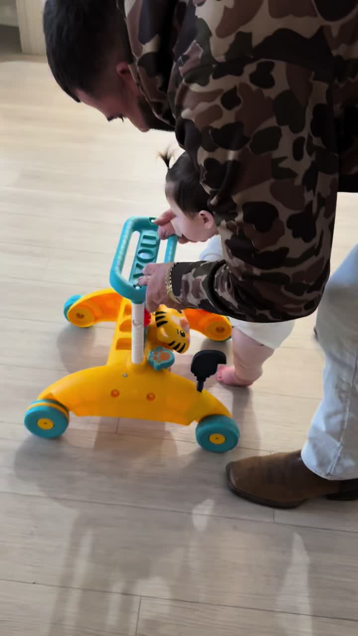 @Tee