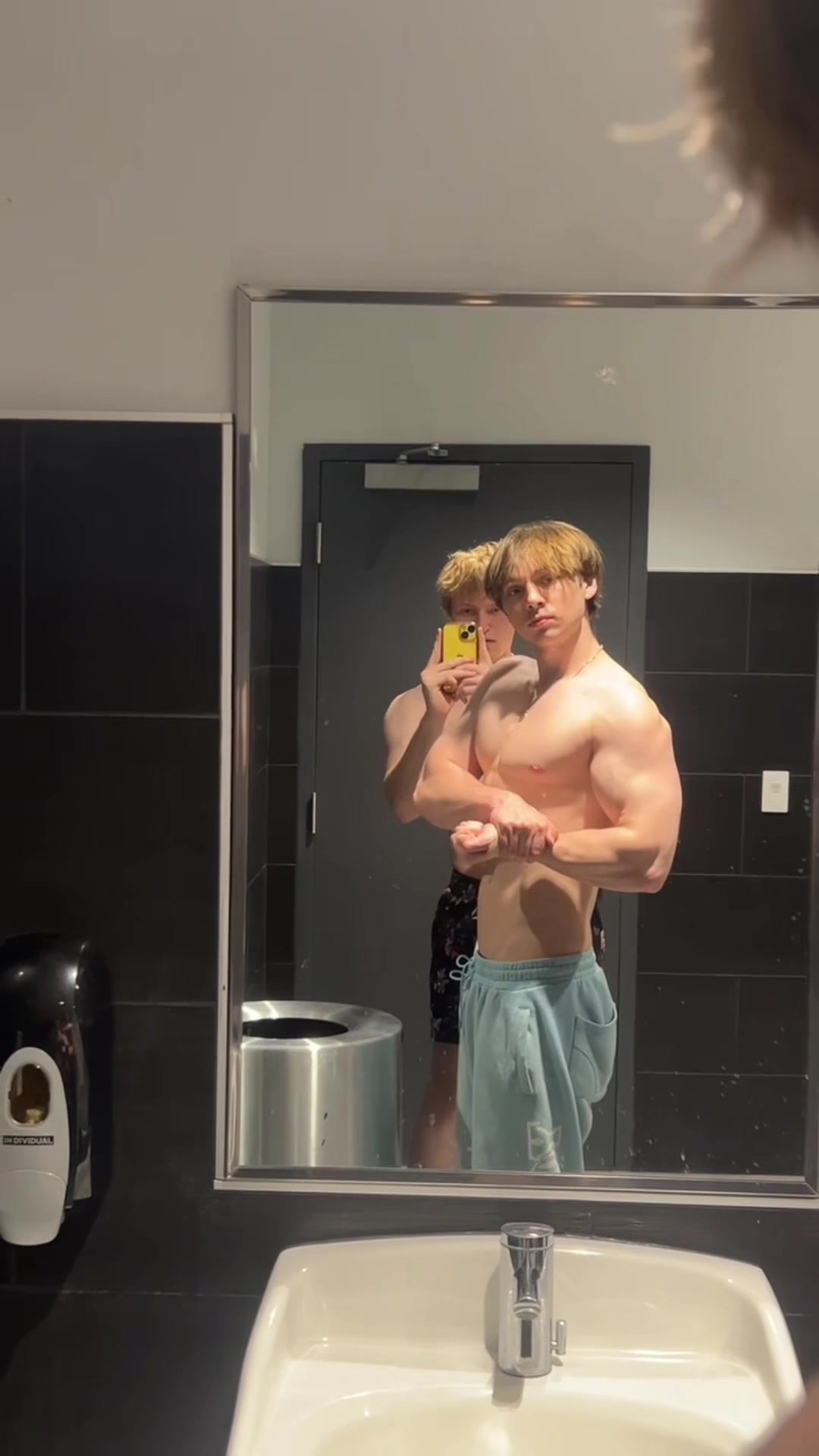 @LumMayLift