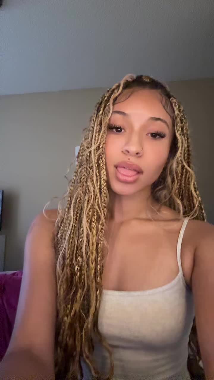 @Isabella