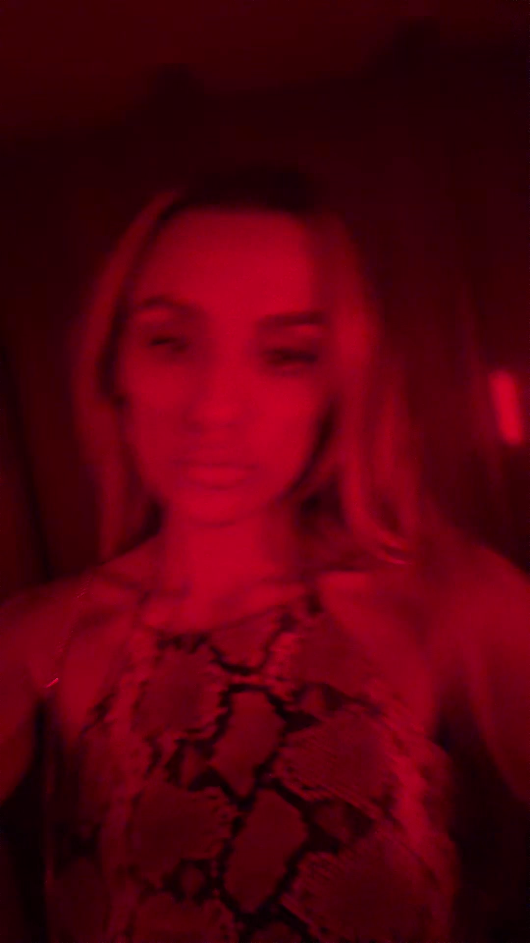 @Ava